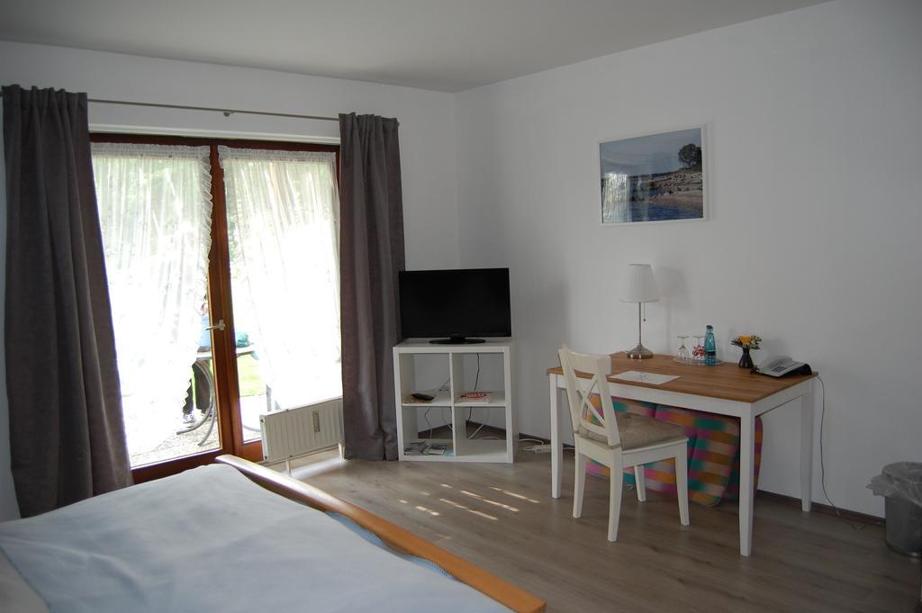 Hotel & Restaurant Schlei-Liesel Güby Exteriör bild